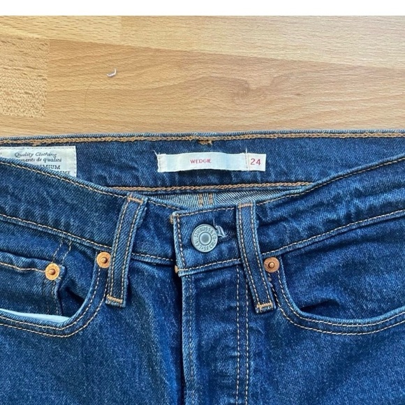 Levi’s Icon/Wedgie jeans - Picture 2 of 3